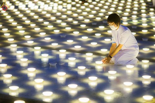 ภาพ No.50507:ประมวลภาพพิธีฉลองชัยสวดมนต์บทธัมมจักกัปปวัตนสูตร 4,654,545,454 จบ เนื่องในวันธรรมชัย