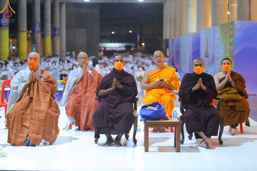 ภาพ No.50513:ประมวลภาพพิธีฉลองชัยสวดมนต์บทธัมมจักกัปปวัตนสูตร 4,654,545,454 จบ เนื่องในวันธรรมชัย