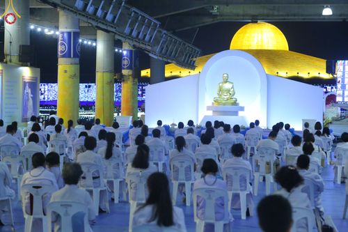 ภาพ No.50512:ประมวลภาพพิธีฉลองชัยสวดมนต์บทธัมมจักกัปปวัตนสูตร 4,654,545,454 จบ เนื่องในวันธรรมชัย