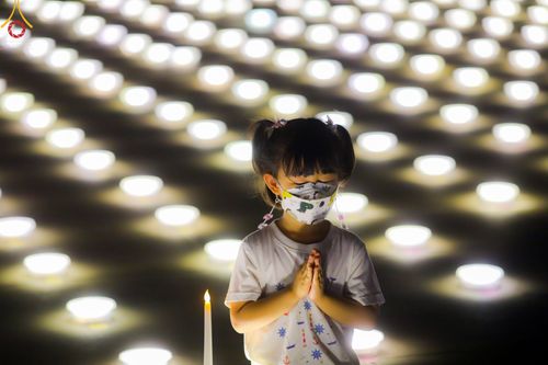 ภาพ No.50520:ประมวลภาพพิธีฉลองชัยสวดมนต์บทธัมมจักกัปปวัตนสูตร 4,654,545,454 จบ เนื่องในวันธรรมชัย