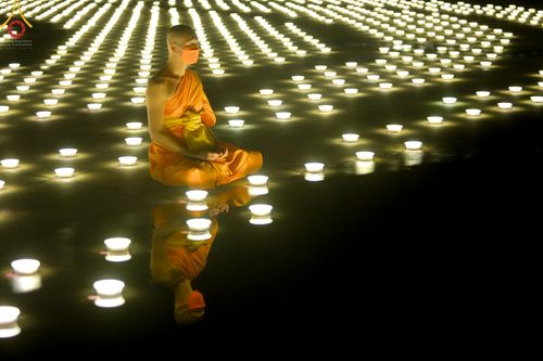 ภาพ No.50519:ประมวลภาพพิธีฉลองชัยสวดมนต์บทธัมมจักกัปปวัตนสูตร 4,654,545,454 จบ เนื่องในวันธรรมชัย