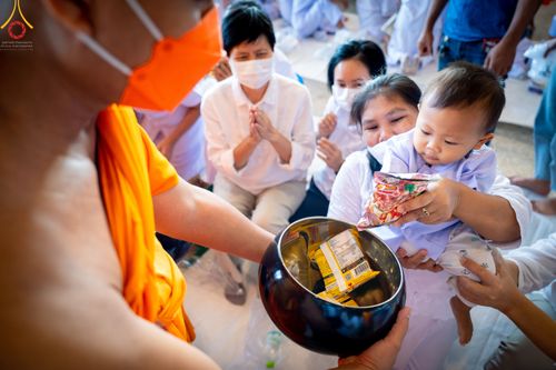 ภาพ No.50883:ประมวลภาพพิธีบูชาข้าวพระ ณ วัดพระธรรมกาย วันอาทิตย์ที่ 4 กันยายน พ.ศ. 2565