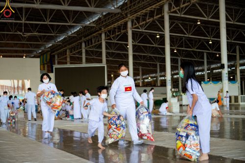 ภาพ No.50889:ประมวลภาพพิธีบูชาข้าวพระ ณ วัดพระธรรมกาย วันอาทิตย์ที่ 4 กันยายน พ.ศ. 2565