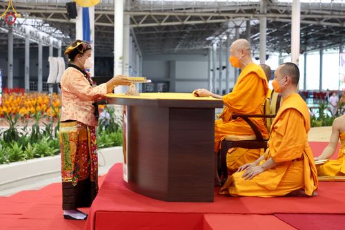 ภาพ No.50960:ประมวลภาพพิธีบูชาข้าวพระ ณ วัดพระธรรมกาย วันอาทิตย์ที่ 4 กันยายน พ.ศ. 2565