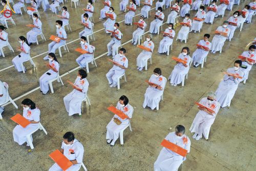 ภาพ No.51245:ประมวลภาพพิธีทอดผ้าป่าสมทบกฐิน ครั้งที่  2 เนื่องในวันครูผู้ค้นพบวิชชาธรรมกาย