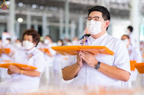 ภาพ No.51247:ประมวลภาพพิธีทอดผ้าป่าสมทบกฐิน ครั้งที่  2 เนื่องในวันครูผู้ค้นพบวิชชาธรรมกาย