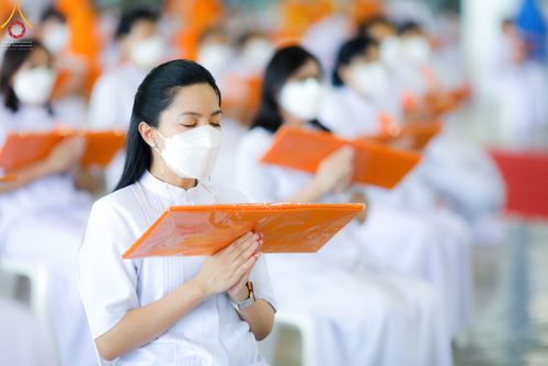 ภาพ No.51244:ประมวลภาพพิธีทอดผ้าป่าสมทบกฐิน ครั้งที่  2 เนื่องในวันครูผู้ค้นพบวิชชาธรรมกาย