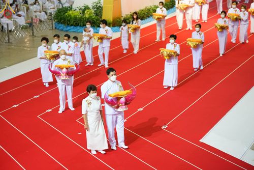 ภาพ No.51277:ประมวลภาพพิธีทอดผ้าป่าสมทบกฐิน ครั้งที่  2 เนื่องในวันครูผู้ค้นพบวิชชาธรรมกาย