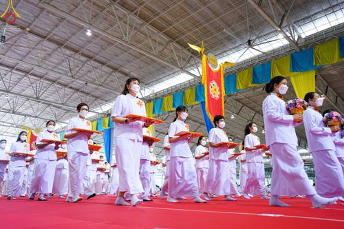 ภาพ No.51291:ประมวลภาพพิธีทอดผ้าป่าสมทบกฐิน ครั้งที่  2 เนื่องในวันครูผู้ค้นพบวิชชาธรรมกาย