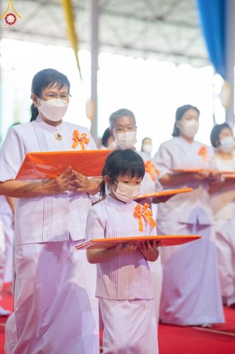 ภาพ No.51297:ประมวลภาพพิธีทอดผ้าป่าสมทบกฐิน ครั้งที่  2 เนื่องในวันครูผู้ค้นพบวิชชาธรรมกาย