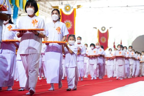 ภาพ No.51301:ประมวลภาพพิธีทอดผ้าป่าสมทบกฐิน ครั้งที่  2 เนื่องในวันครูผู้ค้นพบวิชชาธรรมกาย