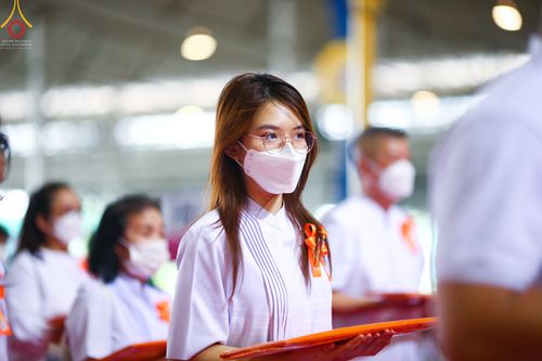 ภาพ No.51303:ประมวลภาพพิธีทอดผ้าป่าสมทบกฐิน ครั้งที่  2 เนื่องในวันครูผู้ค้นพบวิชชาธรรมกาย