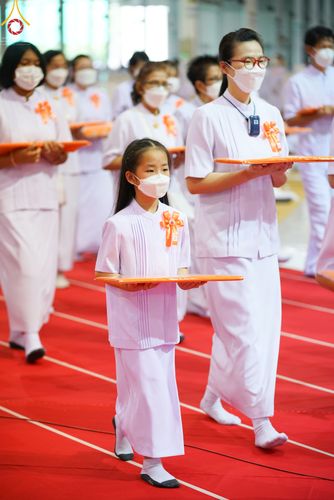 ภาพ No.51310:ประมวลภาพพิธีทอดผ้าป่าสมทบกฐิน ครั้งที่  2 เนื่องในวันครูผู้ค้นพบวิชชาธรรมกาย