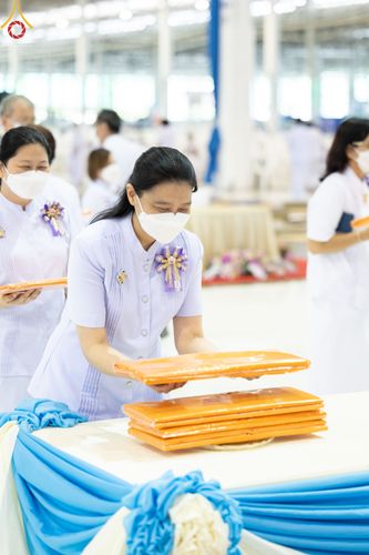 ภาพ No.51308:ประมวลภาพพิธีทอดผ้าป่าสมทบกฐิน ครั้งที่  2 เนื่องในวันครูผู้ค้นพบวิชชาธรรมกาย