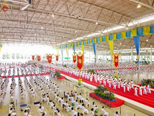 ภาพ No.51326:ประมวลภาพพิธีทอดผ้าป่าสมทบกฐิน ครั้งที่  2 เนื่องในวันครูผู้ค้นพบวิชชาธรรมกาย