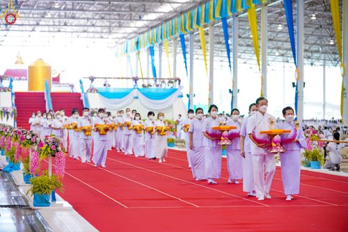 ภาพ No.51337:ประมวลภาพพิธีทอดผ้าป่าสมทบกฐิน ครั้งที่  2 เนื่องในวันครูผู้ค้นพบวิชชาธรรมกาย