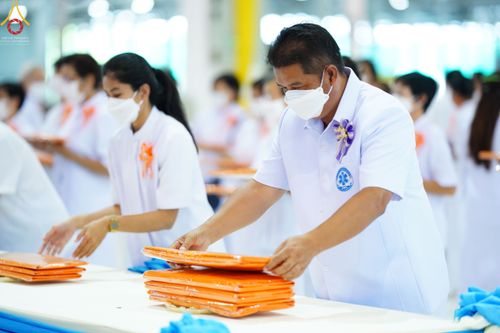 ภาพ No.51342:ประมวลภาพพิธีทอดผ้าป่าสมทบกฐิน ครั้งที่  2 เนื่องในวันครูผู้ค้นพบวิชชาธรรมกาย