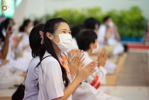 ภาพ No.51356:ประมวลภาพพิธีทอดผ้าป่าสมทบกฐิน ครั้งที่  2 เนื่องในวันครูผู้ค้นพบวิชชาธรรมกาย