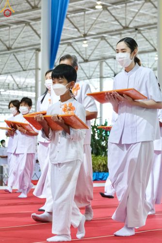 ภาพ No.51360:ประมวลภาพพิธีทอดผ้าป่าสมทบกฐิน ครั้งที่  2 เนื่องในวันครูผู้ค้นพบวิชชาธรรมกาย