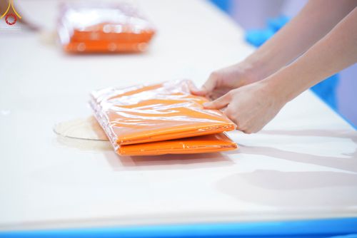 ภาพ No.51369:ประมวลภาพพิธีทอดผ้าป่าสมทบกฐิน ครั้งที่  2 เนื่องในวันครูผู้ค้นพบวิชชาธรรมกาย