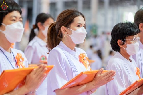 ภาพ No.51382:ประมวลภาพพิธีทอดผ้าป่าสมทบกฐิน ครั้งที่  2 เนื่องในวันครูผู้ค้นพบวิชชาธรรมกาย