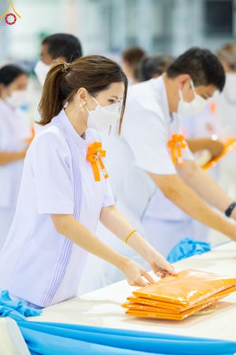 ภาพ No.51393:ประมวลภาพพิธีทอดผ้าป่าสมทบกฐิน ครั้งที่  2 เนื่องในวันครูผู้ค้นพบวิชชาธรรมกาย