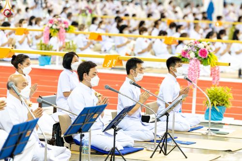 ภาพ No.51407:ประมวลภาพพิธีทอดผ้าป่าสมทบกฐิน ครั้งที่  2 เนื่องในวันครูผู้ค้นพบวิชชาธรรมกาย