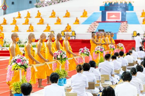 ภาพ No.51431:ประมวลภาพพิธีทอดผ้าป่าสมทบกฐิน ครั้งที่  2 เนื่องในวันครูผู้ค้นพบวิชชาธรรมกาย