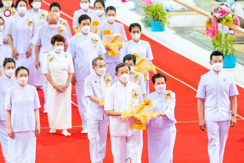 ภาพ No.51440:ประมวลภาพพิธีทอดผ้าป่าสมทบกฐิน ครั้งที่  2 เนื่องในวันครูผู้ค้นพบวิชชาธรรมกาย