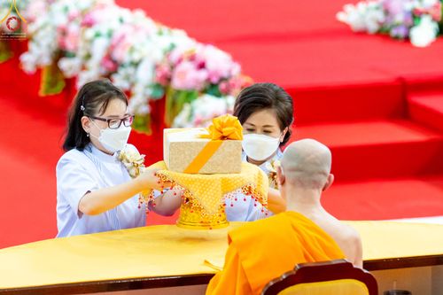 ภาพ No.51437:ประมวลภาพพิธีทอดผ้าป่าสมทบกฐิน ครั้งที่  2 เนื่องในวันครูผู้ค้นพบวิชชาธรรมกาย