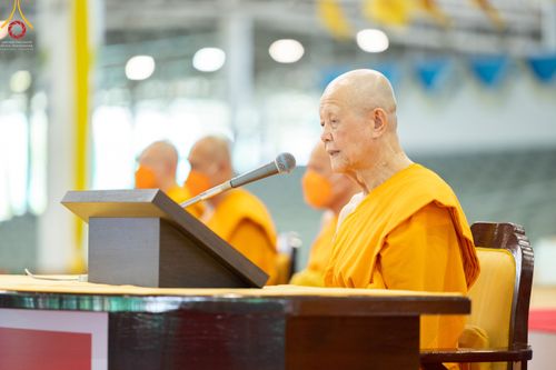 ภาพ No.51444:ประมวลภาพพิธีทอดผ้าป่าสมทบกฐิน ครั้งที่  2 เนื่องในวันครูผู้ค้นพบวิชชาธรรมกาย