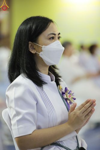 ภาพ No.51520:ประมวลภาพพิธีเจริญพระพุทธมนต์ และพิธีจุดประทีปบูชาธรรม พระมงคลเทพมุนี (สด จนฺทสโร) พระผู้ปราบมาร  เนื่องในวันครูผู้ค้นพบวิชชาธรรมกาย