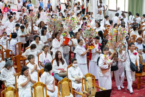 ภาพ No.298665:วันที่ 20 มกราคม พ.ศ. 2569 พิธีทอดผ้าป่าทำนุบำรุงศาสนสถาน ณ วัดไร่ขิง อ.สามพราน จ.นครปฐม ในโครงการธรรมยาตรา กตัญญูบูชา มหาปูชนียาจารย์ พระมงคลเทพมุนี(สด จนฺทสโร) พระผู้ปราบมาร อนุสรณ์สถาน 7 แห่ง ปีที่ 14