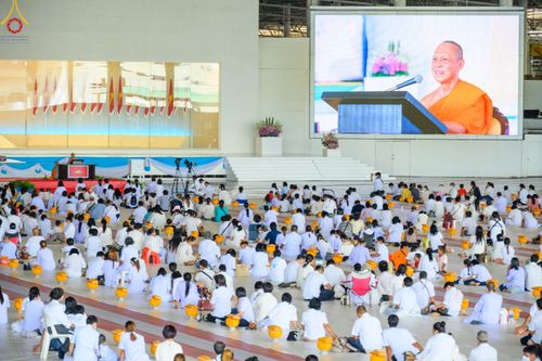 ภาพ No.79312:พิธีขอขมา มอบบาตรและผ้าไตร ในโครงการบรรพชาสามเณรฟื้นฟูพระพุทธศาสนาทั่วไทย โครงการอบรมยุวธรรมทายาท มัชฌิมธรรมทายาท และธรรมทายาทรุ่นอุดมศึกษา ณ สภาธรรมกายสากล วัดพระธรรมกาย วันเสาร์ที่ 1 เมษายน พ.ศ. 2566