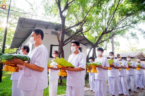 ภาพ No.78608:พิธีตัดปอยผมและปลงผมนาคธรรมทายาท  โครงการบรรพชาและอุปสมบทหมู่ วันคุ้มครองโลก วันที่ 26 มีนาคม พ.ศ.2566 ณ หมู่บ้านบรรลุธรรม วัดพระธรรมกาย