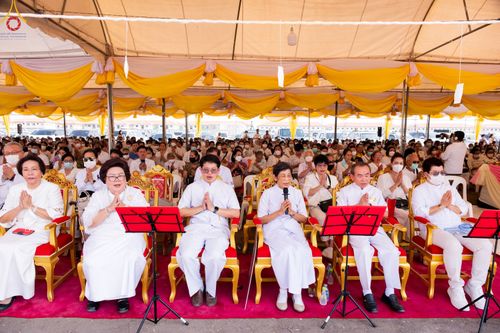 ภาพ No.79479:พิธีเททองหล่อพระประธาน ประจำอุโบสถวัดสายสุวพรรณ ณ มณฑลพิธีฯ ธรรมอุทยาน สัตตมหาสถาน หน้าอุโบสถวัดสายสุวพรรณ ต.คลองสี่ อ.คลองหลวง จ.ปทุมธานี วันเสาร์ที่ 1 เมษายน พ.ศ. 2566