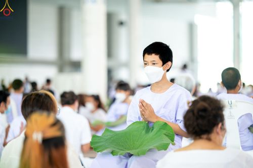 ภาพ No.78699:พิธีปลงผมนาคธรรมทายาท โครงการอบรมยุวธรรมทายาท มัชฌิมธรรมทายาท และธรรมทายาทรุ่นอุดมศึกษา ณ สภาธรรมกายสากล วัดพระธรรมกาย วันเสาร์ที่ 1 เมษายน พ.ศ. 2566