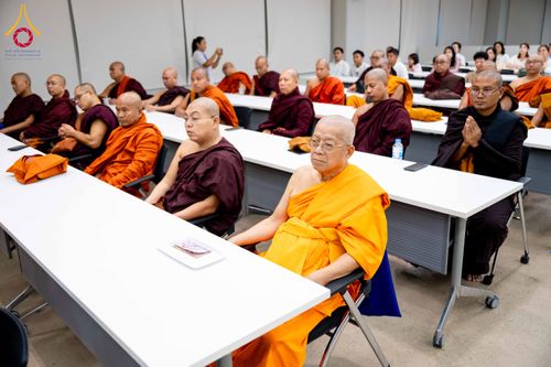 ภาพ No.313080:วันที่ 4 มีนาคม พ.ศ. 2559 หลวงพ่อทัตตชีโว รองเจ้าอาวาสวัดพระธรรมกาย ได้เมตตาถวายการต้อนรับปฏิสันถารพระอาคันตุกะจาก 19 ประเทศ ที่เดินทางมาร่วมงานวันมาฆบูชา ณ วัดพระธรรมกาย