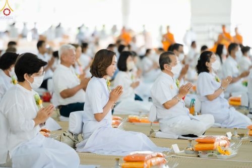 ภาพ No.84004:พิธีบุพเปตพลี ครั้งที่ 137 ร่วมอุทิศบุญกุศลแด่หมู่ญาติที่ล่วงลับไปแล้ว และสืบทอดอายุพระพุทธศาสนา ในวันจันทร์ที่ 17 กรกฎาคม พ.ศ. 2566 ณ หอฉันคุณยายอาจารย์ฯ วัดพระธรรมกาย