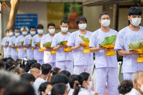ภาพ No.78618:พิธีตัดปอยผมและปลงผมนาคธรรมทายาท  โครงการบรรพชาและอุปสมบทหมู่ วันคุ้มครองโลก วันที่ 26 มีนาคม พ.ศ.2566 ณ หมู่บ้านบรรลุธรรม วัดพระธรรมกาย