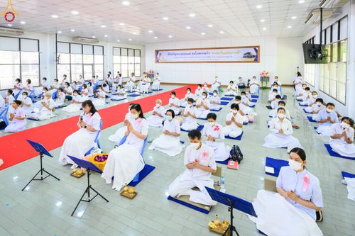 ภาพ No.78131:พิธีเจริญพระพุทธมนต์ สมโภชดวงแก้ว  " ดวงตะวันแห่งเกาหลี "  ดวงแก้ว "บริกรรมนิมิต" เพื่อการเข้าถึงธรรม  วันเสาร์ที่ 18 มีนาคม พ.ศ.2566  ณ อาคารปลูกศรัทธา วัดพระธรรมกาย