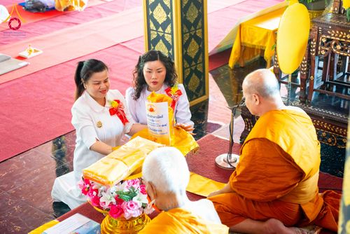 ภาพ No.304877:วันที่ 28 มกราคม พ.ศ. 2569 พิธีทอดผ้าป่าทำนุบำรุงศาสนสถาน ณ วัดบ่อทอง ต.คูขวาง อ.ลาดหลุมแก้ว จ.ปทุมธานี ในโครงการธรรมยาตรา กตัญญูบูชา มหาปูชนียาจารย์ พระมงคลเทพมุนี(สด จนฺทสโร) พระผู้ปราบมาร อนุสรณ์สถาน 7 แห่ง ปีที่ 14