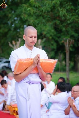 ภาพ No.83859:พิธีเวียนประทักษิณ,พิธีบรรพชาและพิธีอุปสมบทหมู่ ในโครงการอบรมพระธรรมทายาทในทวีปยุโรป  รุ่นที่ 9 วันอาทิตย์ที่ 16 กรกฎาคม พ.ศ. 2566 ณ วัดพระธรรมกายเบเนลักซ์  ประเทศเบลเยียม