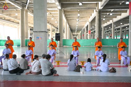 ภาพ No.338202:วันอาทิตย์ต้นเดือน 5 กรกฎาคม พ.ศ.2569 พิธีตัดปอยผมสามเณรนานาชาติ AEC & WAB รุ่นที่ 1 ณ วัดพระธรรมกาย