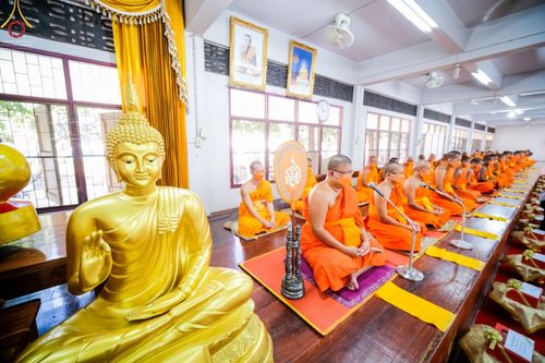 ภาพ No.71657:พระธรรมยาตรา ปฏิบัติศาสนกิจ ทำนุบำรุงศาสนสถาน, สวดธรรมจักร ,ปฏิบัติธรรม ร่วมกับชุมชน,นักเรียนเด็กดีวีสตาร์ และร่วมพิธีทอดผ้าป่าบำรุงศาสนสถาน ในโครงการธรรมยาตรากตัญญูบูชา มหาปูชนียาจารย์ พระมงคลเทพมุนี(สด จนฺทสโร) พระผู้ปราบมาร อนุสรณ์สถาน 7 แห่ง ปีที่ 11