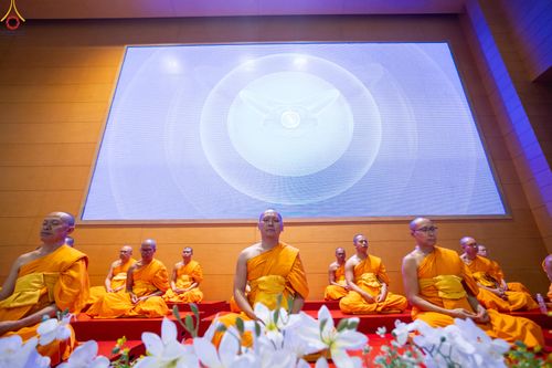 ภาพ No.337815:วันอาทิตย์ต้นเดือน 5 กรกฎาคม พ.ศ.2569 พิธีบูชาข้าวพระ ณ สภาธรรมกายสากล วัดพระธรรมกาย