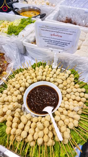 ภาพ No.105553:พิธีถวายภัตตาหารเป็นสังฆทาน แด่คณะพระธรรมยาตราฯ ในโครงการธรรมยาตรากตัญญูบูชา มหาปูชนียาจารย์ พระมงคลเทพมุนี(สด จนฺทสโร) พระผู้ปราบมาร อนุสรณ์สถาน 7 แห่ง ปีที่ 12 วันที่ 3 มกราคม พ.ศ. 2567 ณ สภาธรรมกายสากล วัดพระธรรมกาย