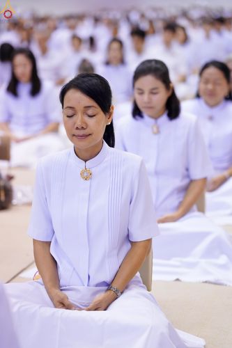 ภาพ No.331199:วันวิสาขบูชา อาทิตย์ที่ 31 พฤษภาคม พ.ศ.2569 พิธีปฏิบัติธรรม ณ ห้องแก้วสารพัดนึก 1  วัดพระธรรมกาย จังหวัดปทุมธานี