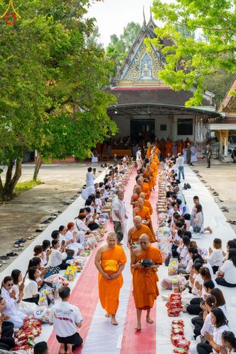 ภาพ No.137633:พิธีตักบาตร พิธีถวายสังฆทานแด่คณะสงฆ์ 323 วัด พิธีทำบุญอุทิศส่วนกุศลแด่ผู้วายชนม์ ในเหตุการณ์ความไม่สงบ 4 จังหวัดชายแดนภาคใต้ ปีที่ 20 ครั้งที่ 169 และพิธีมอบกองทุนหนุนแรงใจช่วยครูใต้ ปีที่ 17 ครั้งที่ 134 วันที่ 25 พฤษภาคม พ.ศ.2567 อ.ตากใบ จ.นราธิวาส