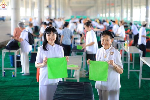 ภาพ No.322711:วันที่ 15-18 เมษายน พ.ศ.2569 การเเตรียมโต๊ะฉัน , เตรียมจุดพักค้าง , เรียงเก้าอี้ , เรียงกล่องไทยธรรม  เพื่องานถวายมหาสังฆทาน 40,000 กว่าวัดทั่วประเทศ วันคุ้มครองโลก 22 เมษายน พ.ศ.2569 วัดพระธรรมกาย